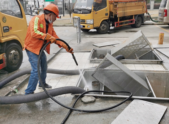 胡场镇隔油池清理